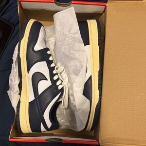Nike Men's Dark Blue and White Sneakers